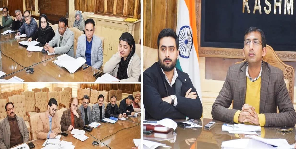 Div Com Kashmir reviews progress on Jhelum Water Transport Project