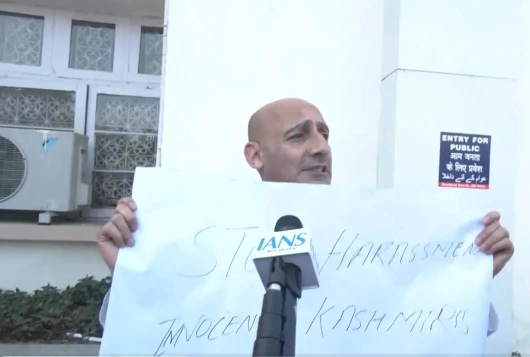 Congress MLAs protest outside assembly over ‘harassment’ of Kashmiris outside J&K