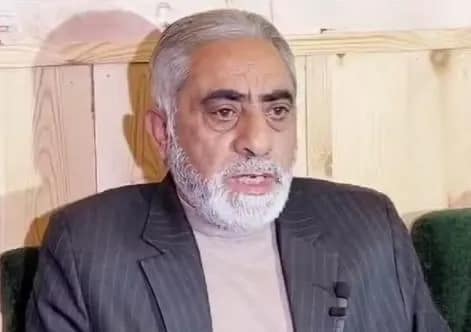 PDP leader Hanjura expresses gratitude to LG Sinha on reopening of tourist destinations in J-K