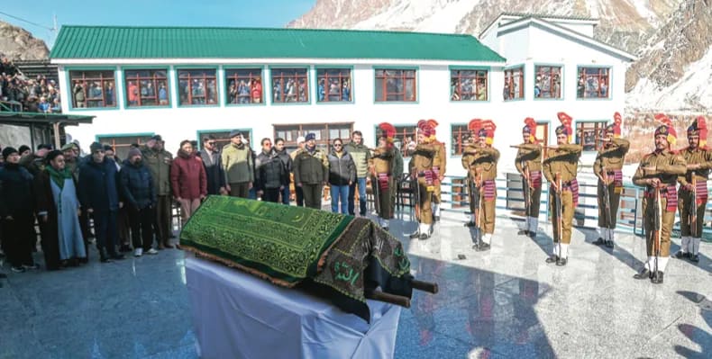 Thousands attend last rites of former minister, NC leader Qamar Ali Akhoon in Kargil