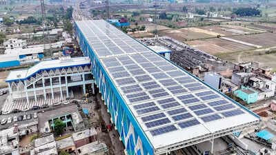 India tilts toward hybrid, storage power projects as solar prices remain low: Report